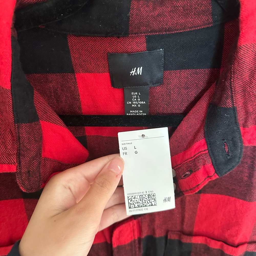 NWT H&M Red & Black Casual Button Down Shirt - Picture 2 of 3